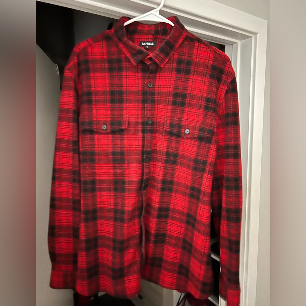 Men’s flannel button down